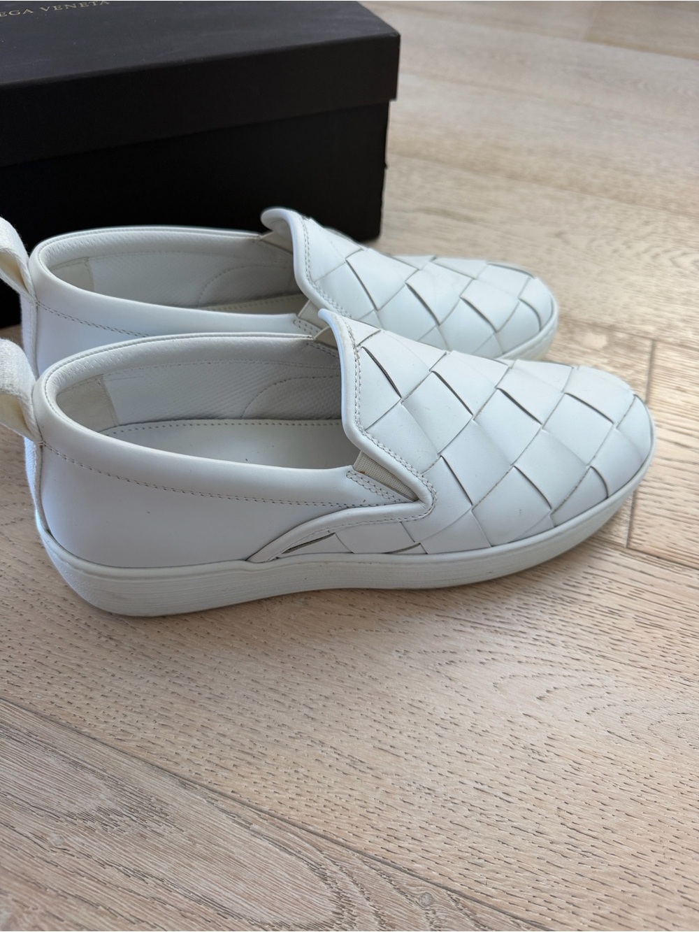 Bottega Veneta White Intrecciato Leather Slip-On Loafers - Picture 4 of 8